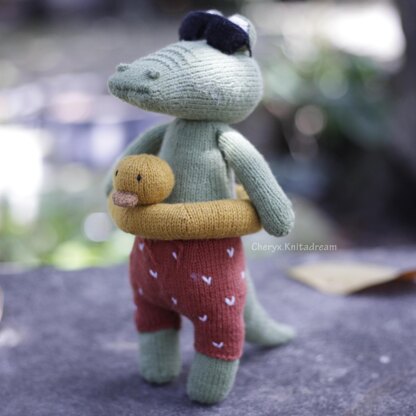 Crocodile Knitting pattern -  Alan