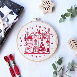 The Modern Crafter Christmas Castle Printed Embroidery Kit - 6"