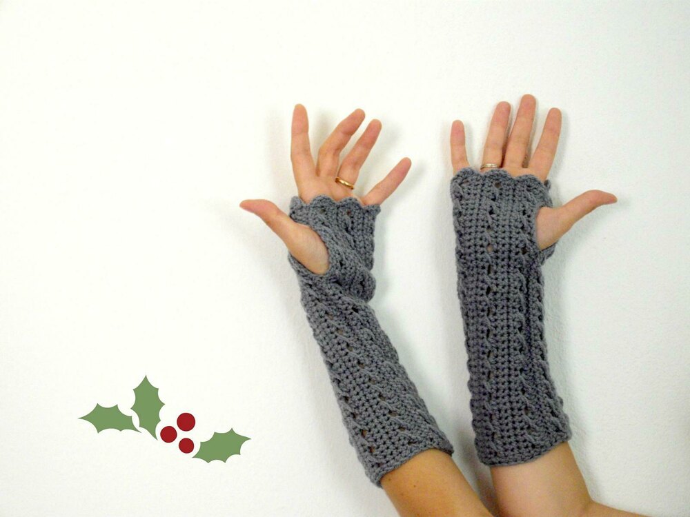 Fingerless gloves Tabitha Crochet pattern by CrochetRomance.