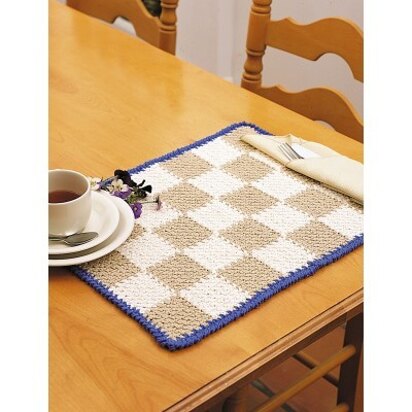 Checkerboard Placemats in Lily Sugar 'n Cream Solids