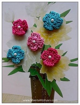 4 Petals Crochet Flower Pattern Applique For Christmas Valentine