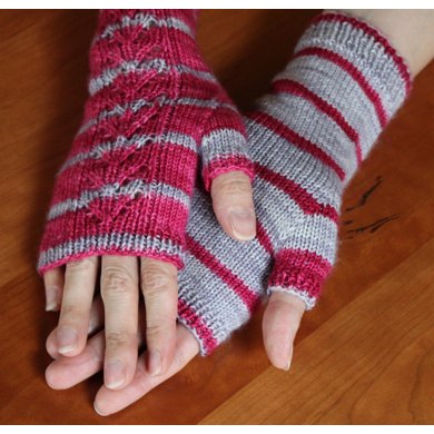 Deco Lace Mitts