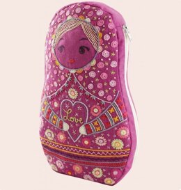Un Chat Dans L'Aiguille Matriochka Case Embroidery Kit - Pink