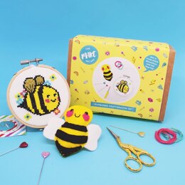 The Make Arcade Bumblebee Kit Bundle - 3in Cross Stitch, 8cm x 5cm Felt Project