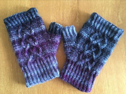 Twisted Cable Fingerless Gloves