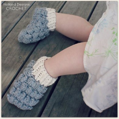 Snuggly Baby Booties