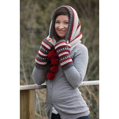 Dylan Hooded Cowl
