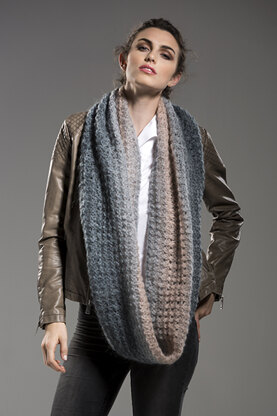 Mother of Pearl Cowl in Universal Yarn Revolutions - Downloadable PDF