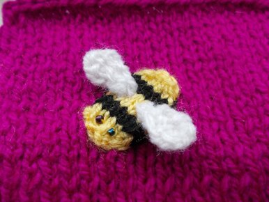 Buzzy Bee Motif