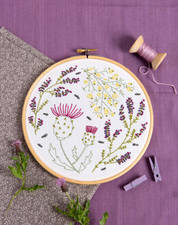 Hawthorn Handmade Highland Heathers Embroidery Kit - 7in