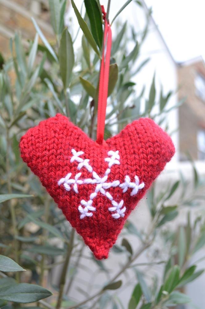Knitting Pattern for Heart Shaped Christmas Tree Ornaments with Snowflakes