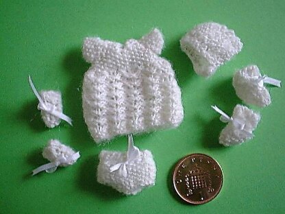 1:12th scale baby layette