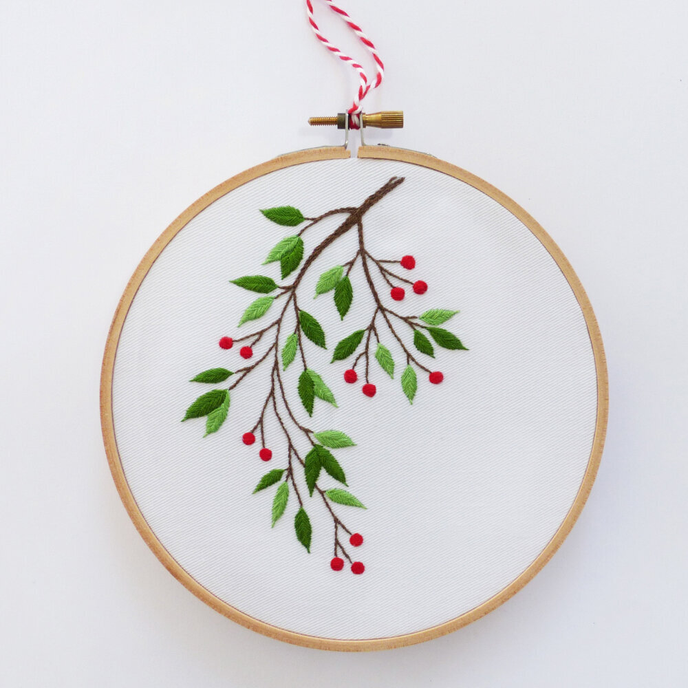 Nuberlic Christmas Embroidery Kit Cross Stitch Kits for Beginners with Christmas Bear Wreath Pattern Included Embroidery Hoops Floss Thread Fabric and Embroidery Needles 