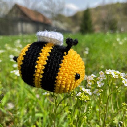 Besti the BEE | Amigurumi crochet pattern