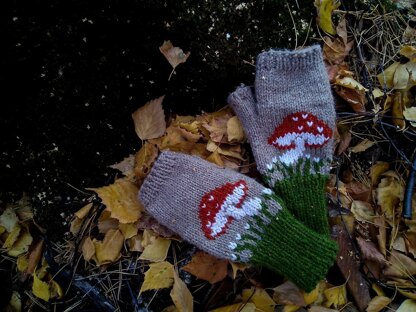Mushroom fingerless mittens