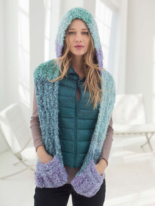 Hooded Scarf with Pockets in Lion Brand Homespun Thick & Quick - L40007