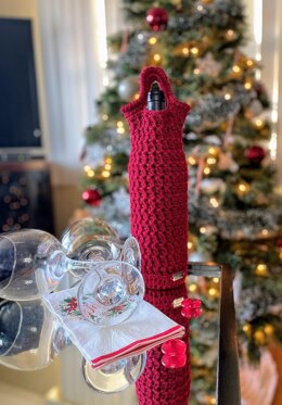 Merry Berry wine bottle tote