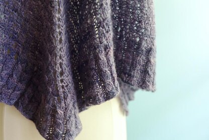 Lilac in the wind Shawl