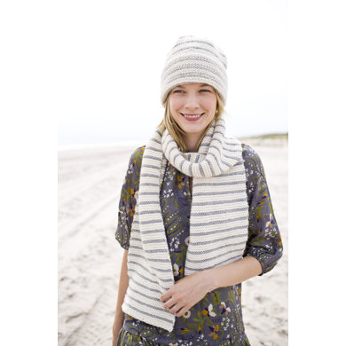 Hat and Scarf in Lion Brand Wool-Ease Thick & Quick - 90432AD