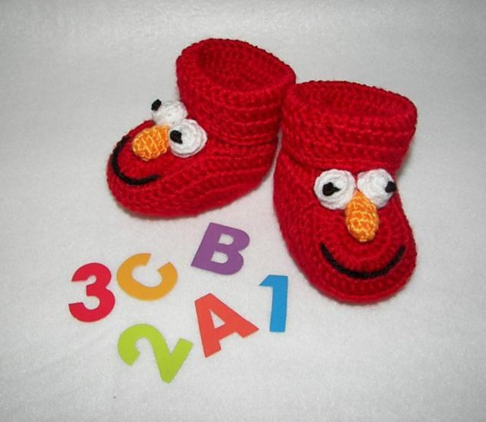 Elmo Baby Booties Crochet pattern by Sara Ayers.