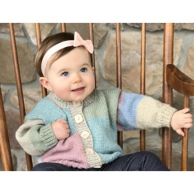 Baby Cardigan in Plymouth Yarn Hot Cakes - F825 - Downloadable PDF