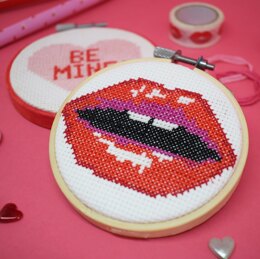 The Make Arcade Mini Cross Stitch - Read my Lips - 3in