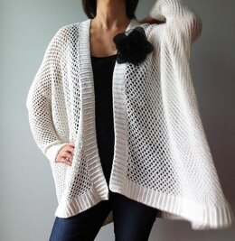 Angela - easy trendy cardigan (crochet)