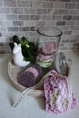 2 Way Face Scrubbies and Mesh Bag Set