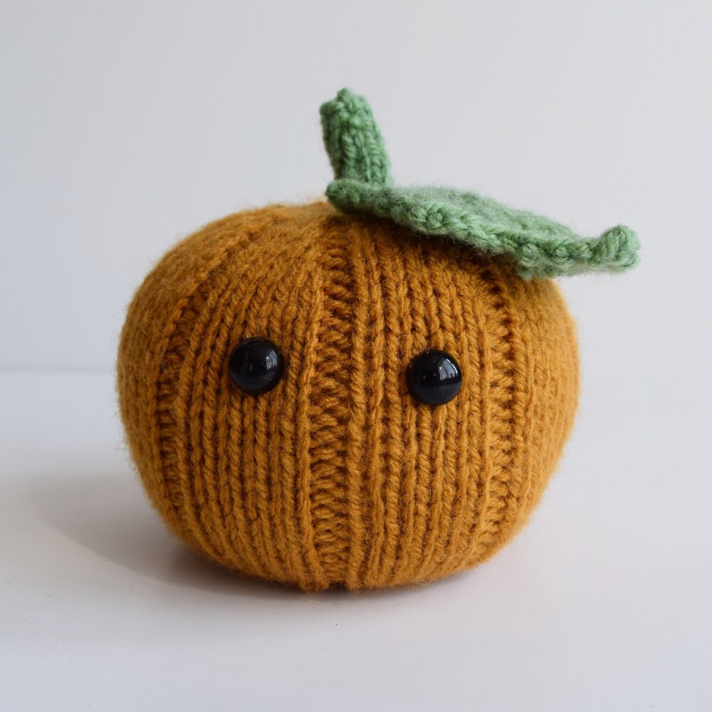 Easy to Knit Pumpkin Pattern from Amanda Berry