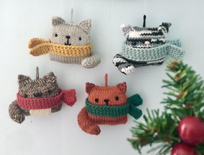 Cat Knit Christmas Ornament