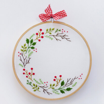 Tamar Christmas Wreath Embroidery Kit - 6in