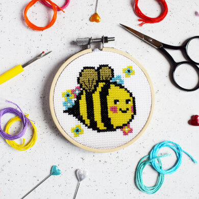 The Make Arcade Bella Bee Cross Stitch Kit - 3 Inch