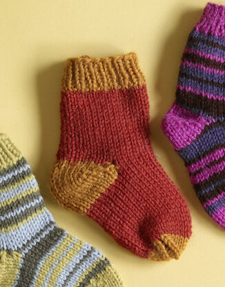 Knit Child's Two Color Socks in Lion Brand Wool-Ease - 70295A