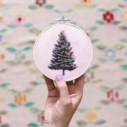 Cotton Clara Weihnachtsbaum-Stickset - Pink - 10,16 cm