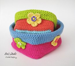Crochet square basket