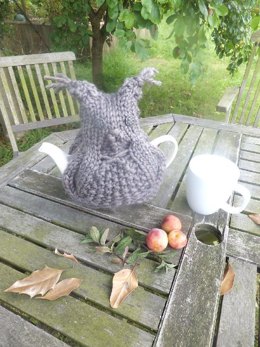 Brown Owl Tea Cosy With Water Bottle Cover Variation