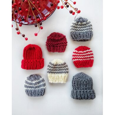 Teeny Tiny Winter Hats