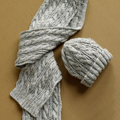 Herdwick Dell Hat and Scarf in Lion Brand Vanna's Choice - 90275AD